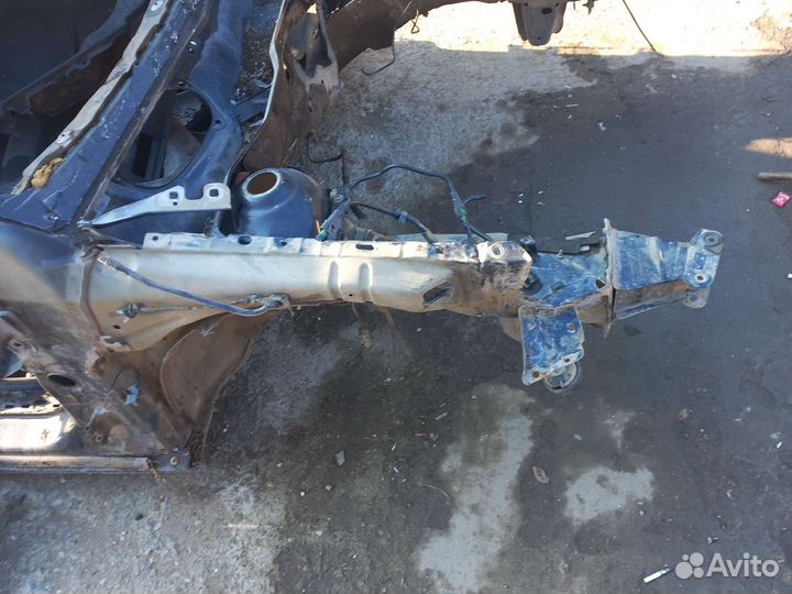 Четверть передняя правая Опель Астра Н