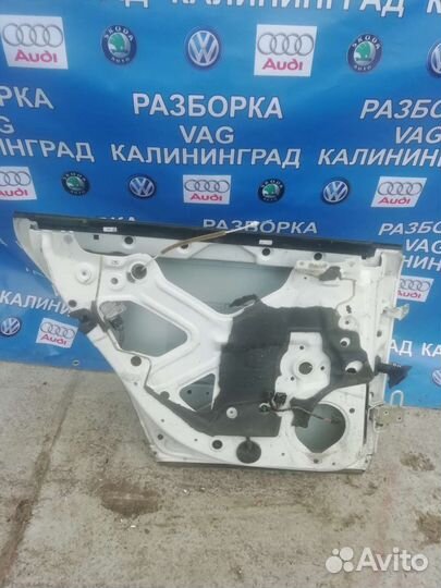 Задняя левая дверь Audi a4 b7