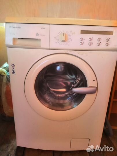 Стир маш, телевизор, электросуш, плитка электр