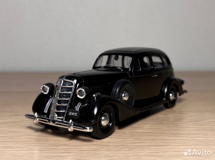 Модель Зис 101 правительстванный лимузин 1:43