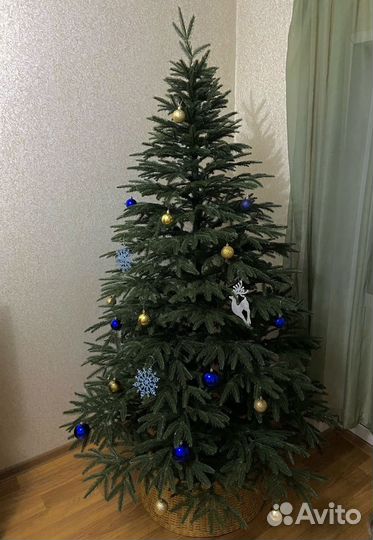 Елка искусственная