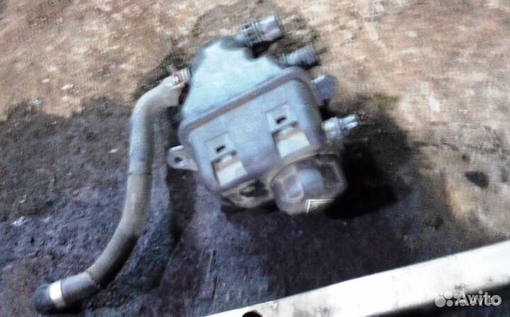 Бачок гур и расширительный BMW F01 F02 F10 F07 N63