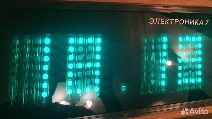 Часы электроника 7