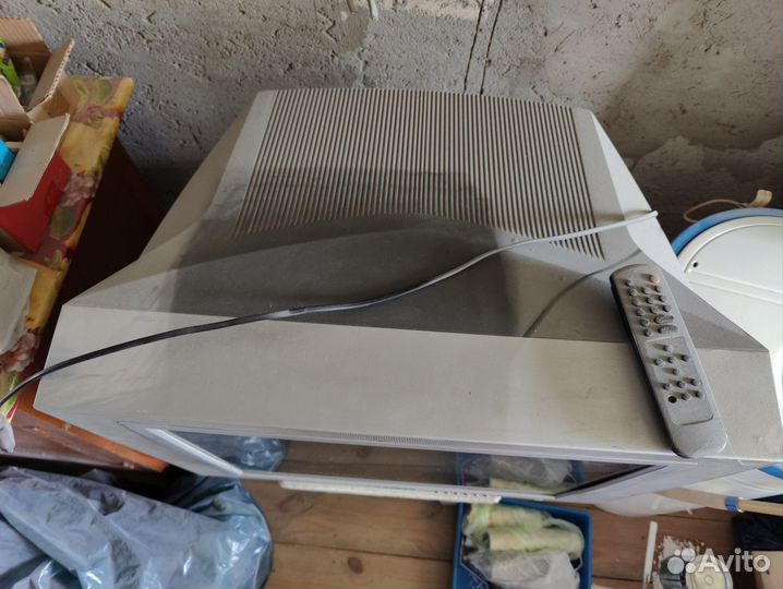 Телевизор Rolsen неработающий