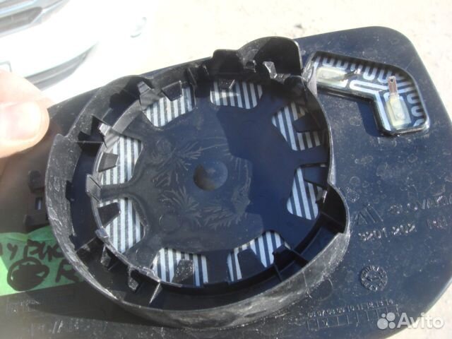 Аурис Стекло Зеркала правого (ориг) Auris E15 2006