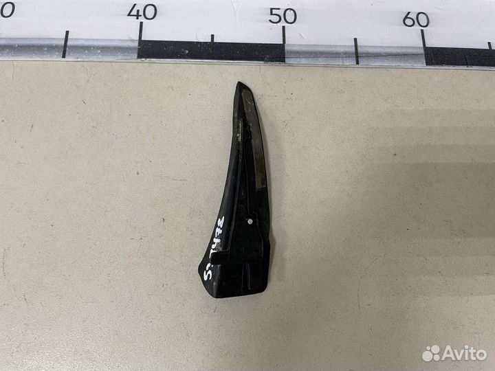 Накладка лобового стекла Skoda Rapid 2019