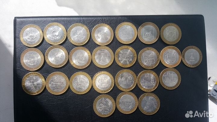 Юбилейные монеты