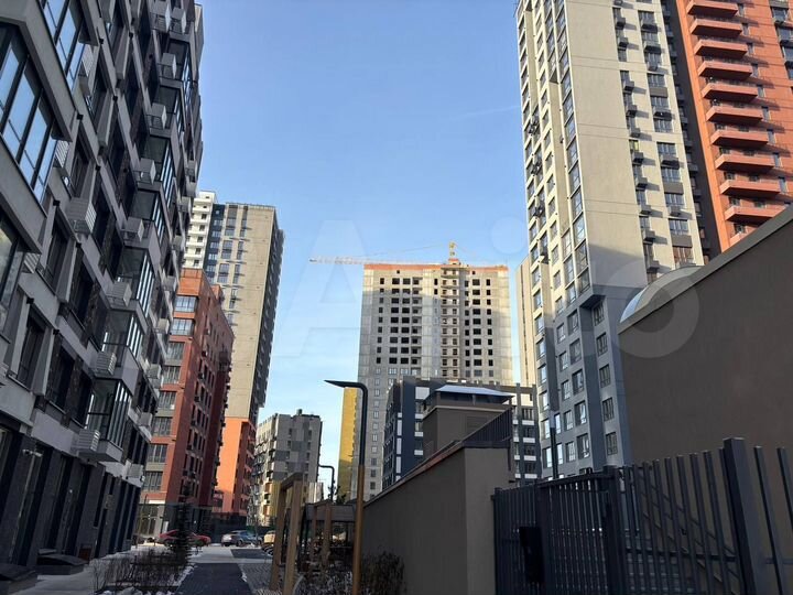 3-к. квартира, 87 м², 5/17 эт.