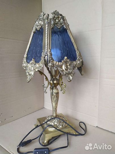 Бронзовая настольная лампа