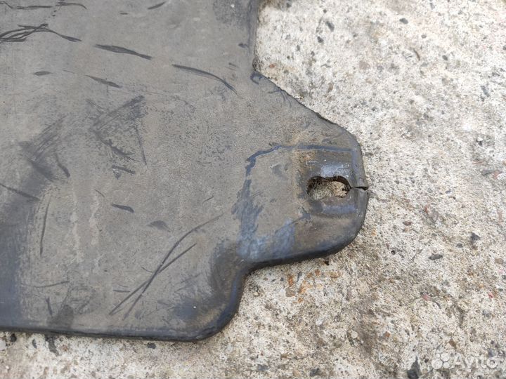 Защита грм правая на Opel Corsa D