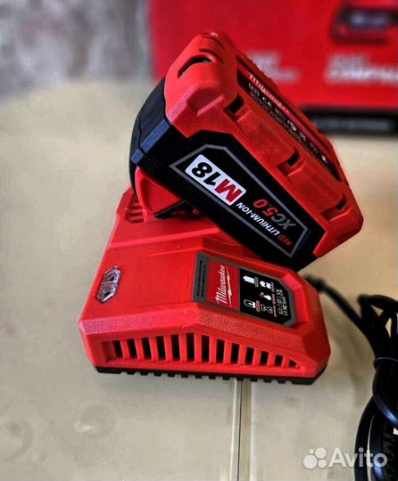 Шуруповерт milwaukee m18