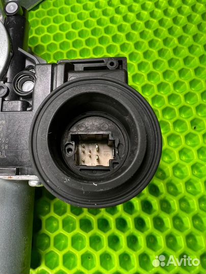 Стеклоподъемный механизм задний левый Toyota Land