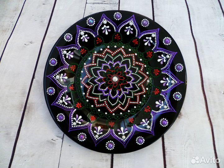 Декоративная тарелка (точечная роспись)