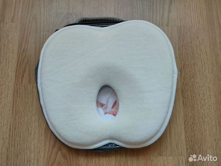 Подушка для новорожденных 24*23*3см