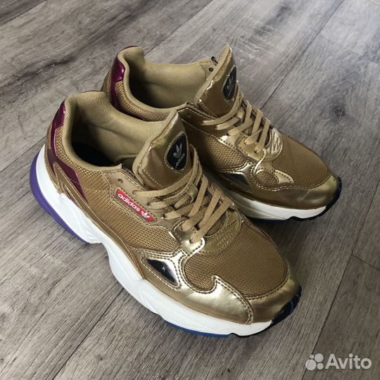 Оригинал Adidas Falcon W золотые