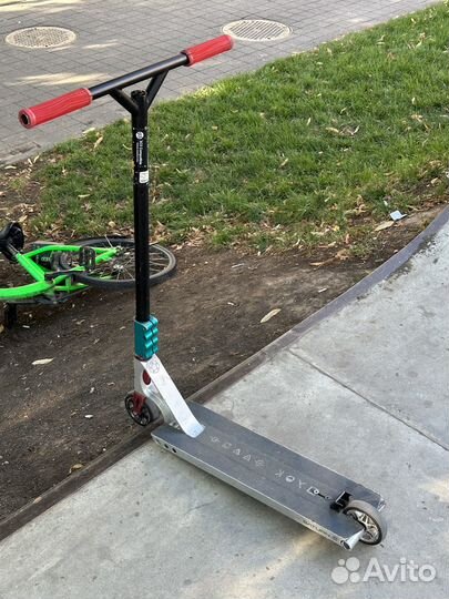 Самокат трюковой
