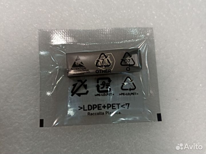 USB накопитель (флешка) MSI на 32 GB (Новая)