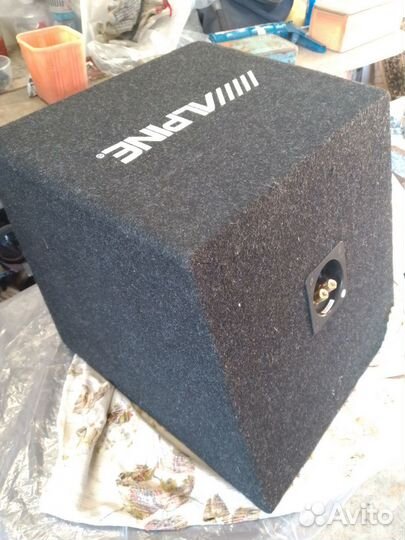 Сабвуфер Alpine