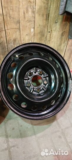 Штампованный диск r 16