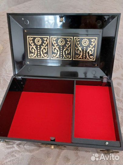 Шкатулка музыкальная для украшений,косметичка