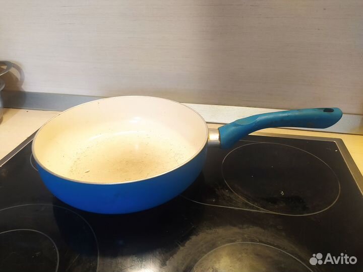 Сковорода голубая
