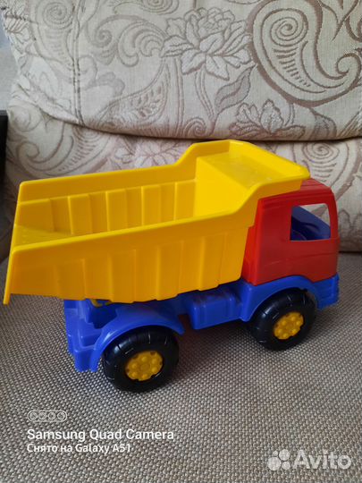Игрушка грузовик