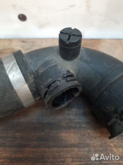 Фланец (тройник) системы охлаждения Bmw 3 хэтчбэк