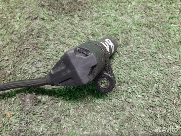 Датчик положения коленвала Chevrolet Cruze J300 2