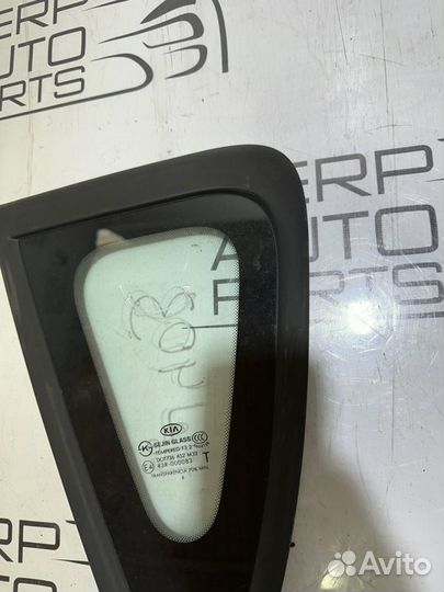 Форточка левая Kia Soul AM G4FC 2009