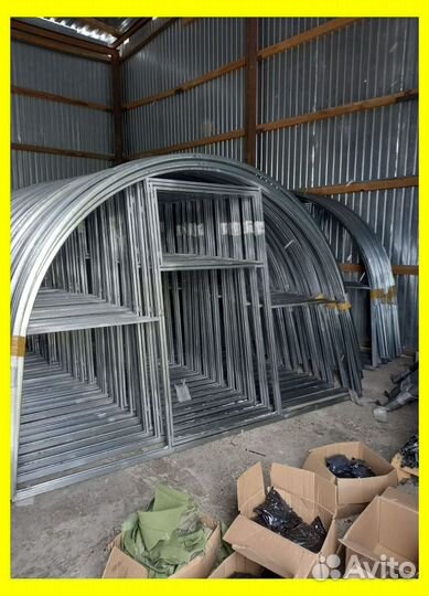 Теплица Усиленная с поликарбонатом В