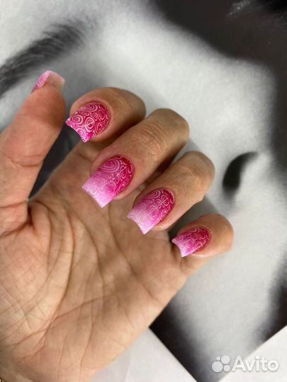 Мастер маникюра педикюра с опытом, сертификаты