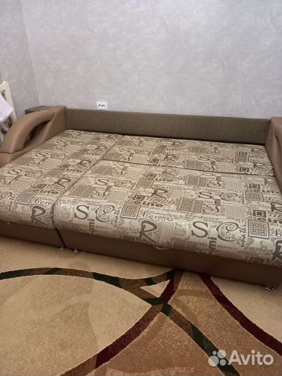 Большой угловой диван бу