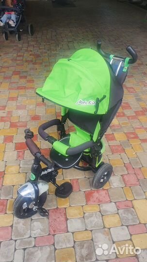 Трехколесный велосипед Moby Kids