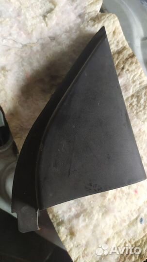 Уголок обшивки двери под зеркало правый внутренний