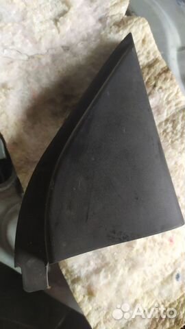 Уголок обшивки двери под зеркало правый внутренний