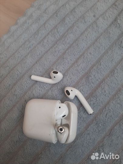 Беспроводные наушники apple airpods