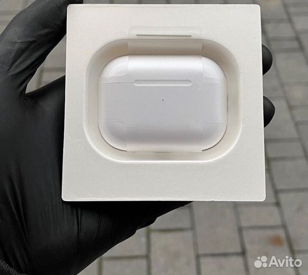 Беспроводные науники AirPods Pro с шумкой