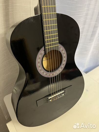 Акустическая гитара