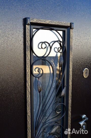 Дверь входная металлическая