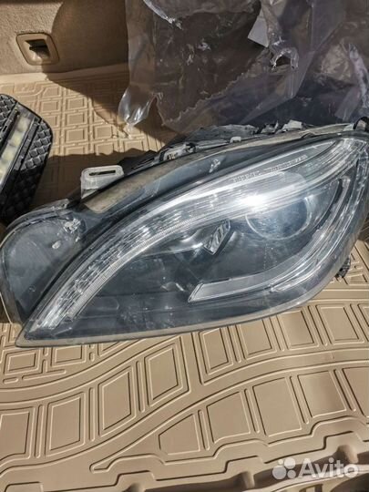 Фара передняя mersedes ml350