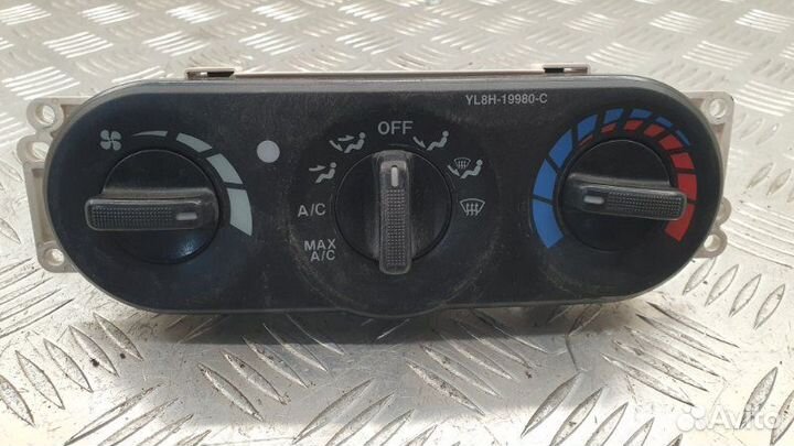 Блок управления климат-контролем Mazda Tribute