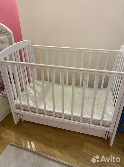 Кровать детская с маятником,ортопедическим матрасо