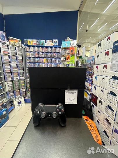 Sony PlayStation 4 Phat 1TB CUH-1208B