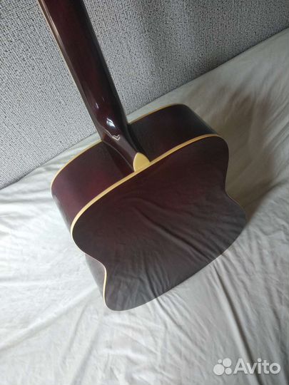 Акустическая гитара Martinez