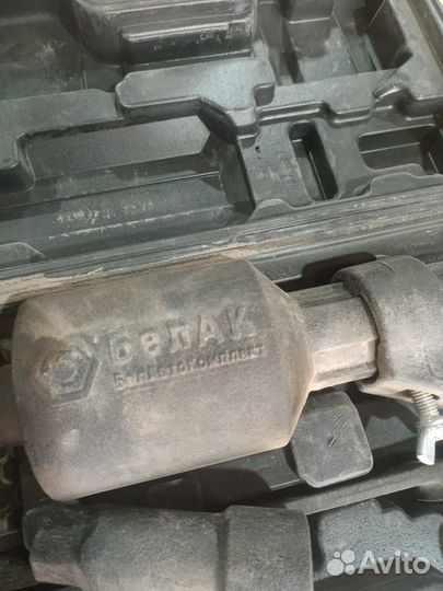 Для откручивания колес грузовых автомобилей