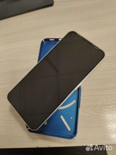 Nothing Phone 1, 8/256 ГБ