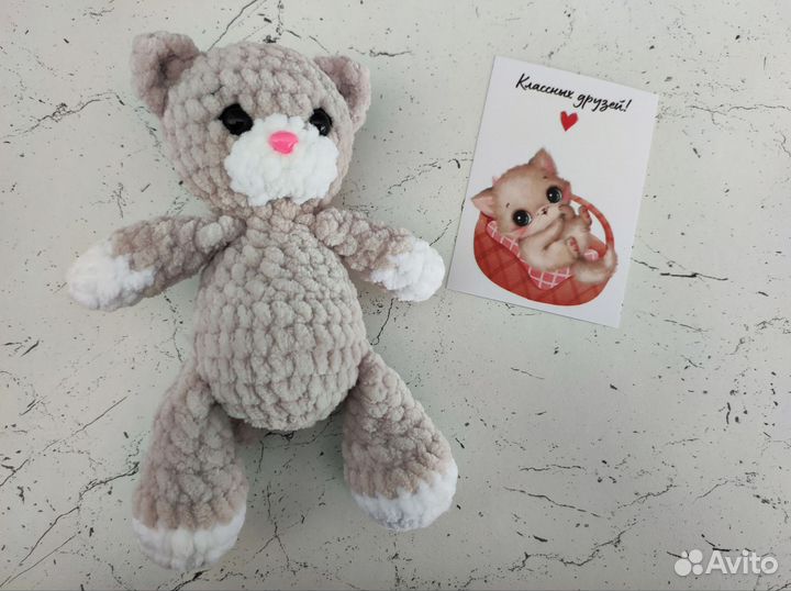 Вязаный котёнок. Ручная работа