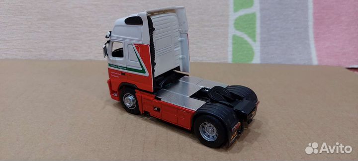 Модель тягач вольво