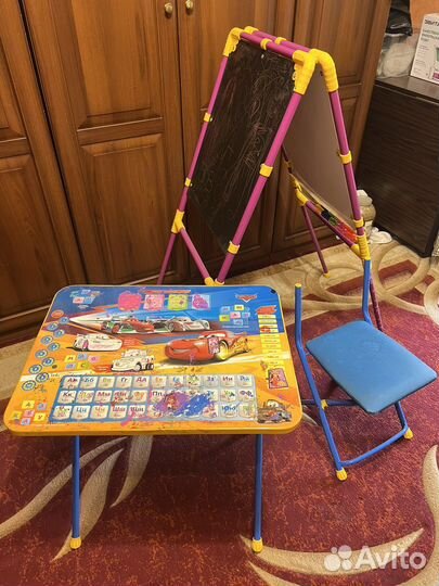 Детский стол и стул