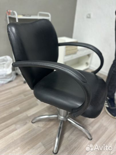 Парикмахерский стул бу